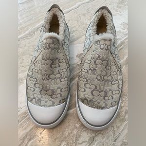 Coach Fleece Lines Flats